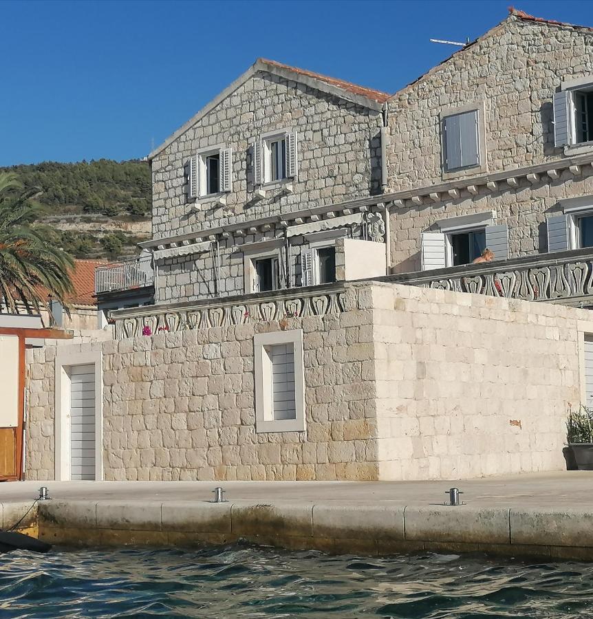 Heritage Rooms Kut Vis Exterior foto
