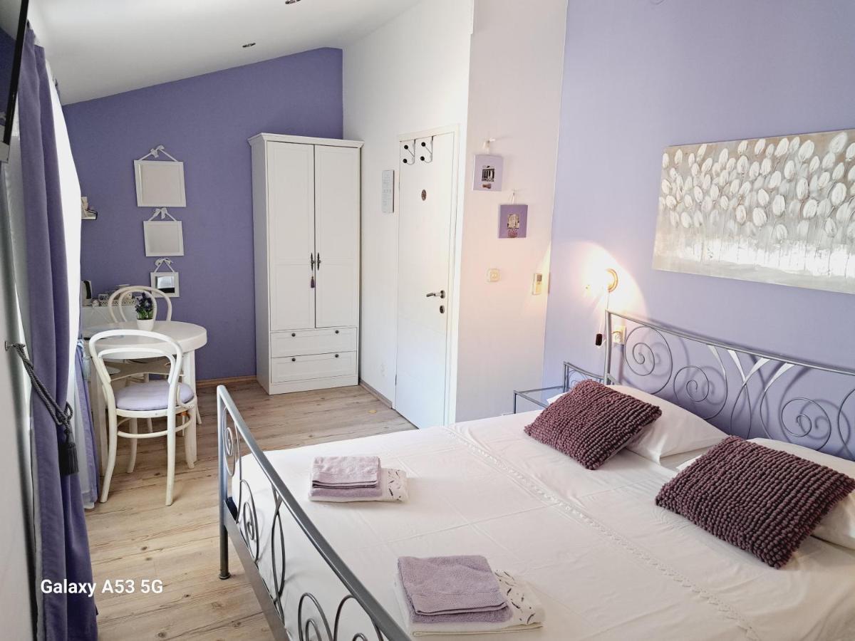 Heritage Rooms Kut Vis Exterior foto