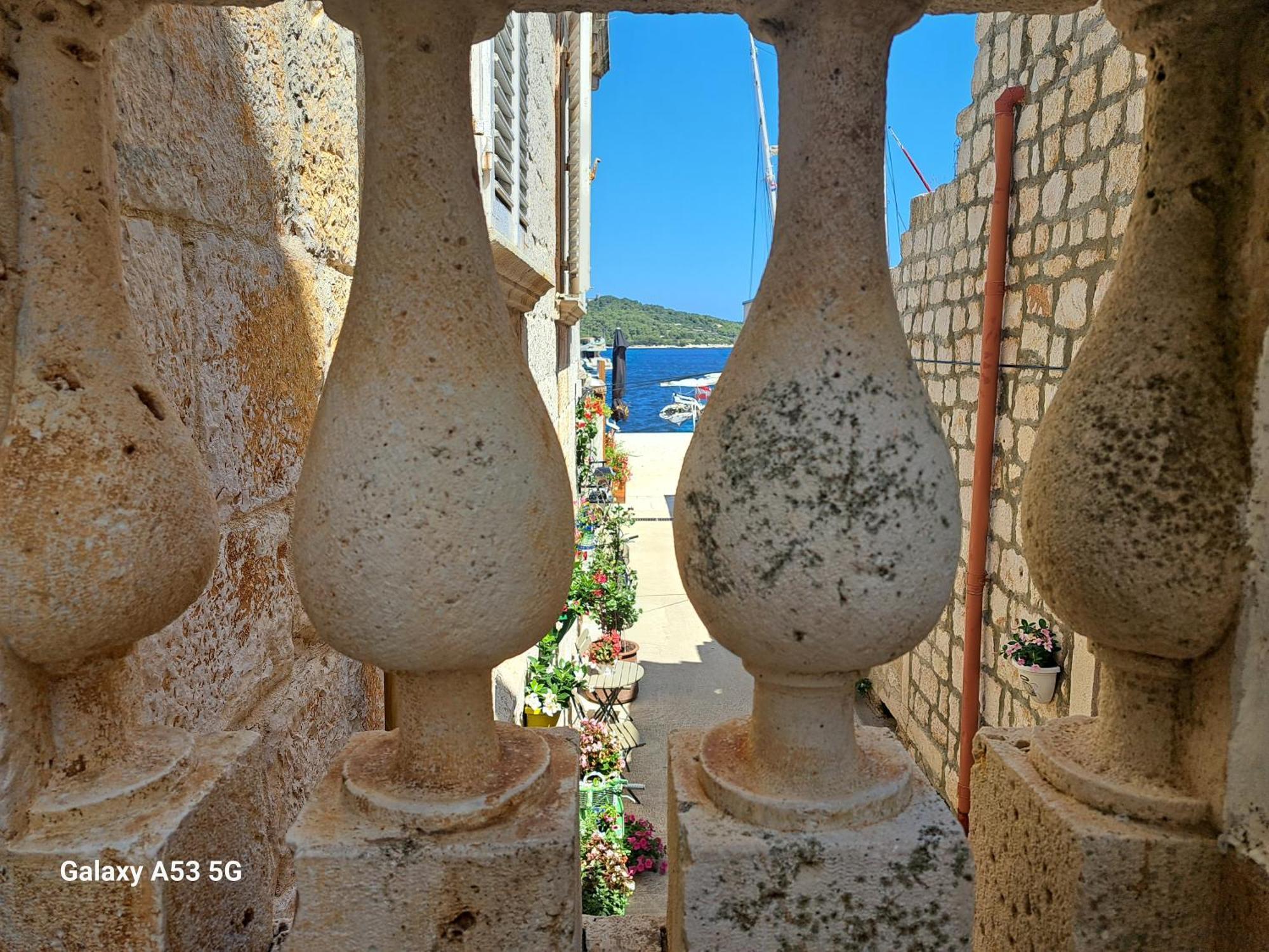 Heritage Rooms Kut Vis Exterior foto